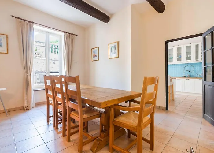 4 Bedroom Lovely In Ferienhaus *